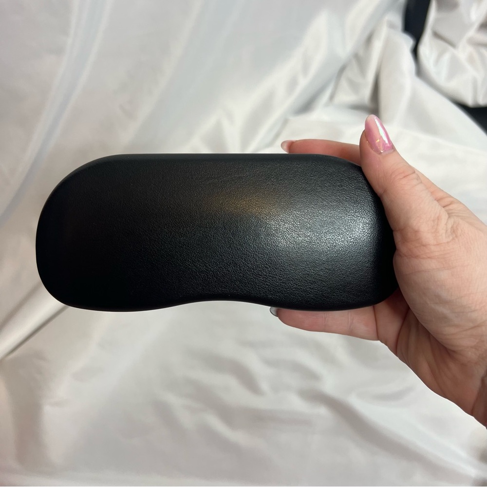 Ray-Ban Black Hard Shell Glasses Case - Picture 4 of 4